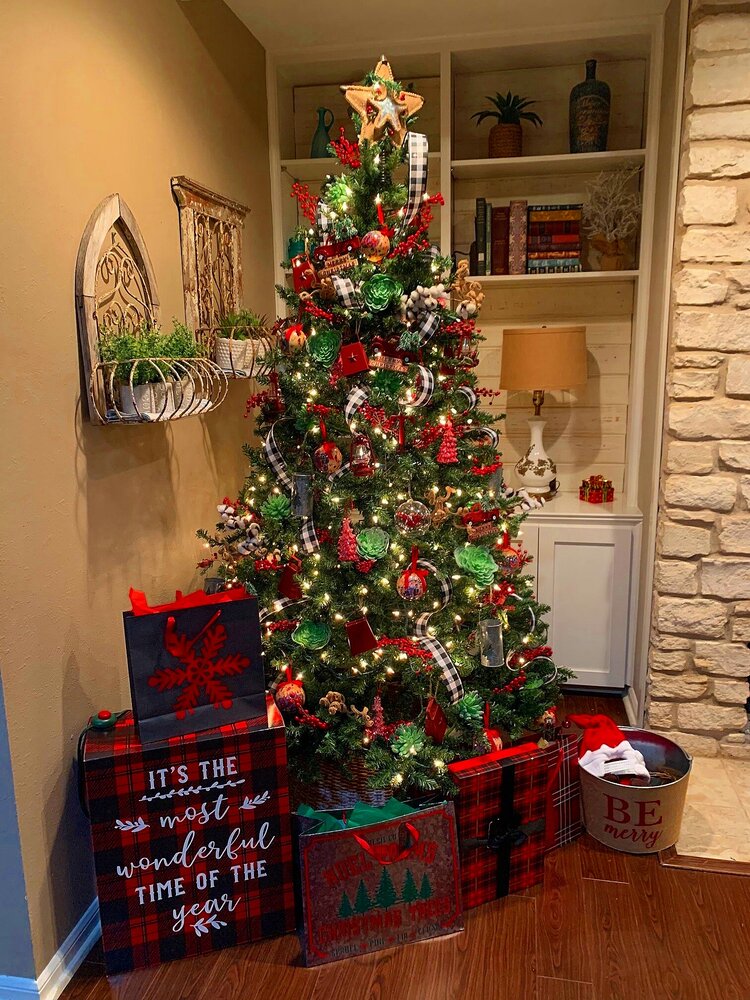 vintage Christmas tree decor, red and black vintage ornaments