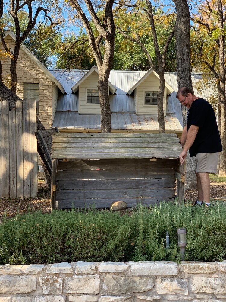 DIY building outdoor nativity stable with vintage fence pickets